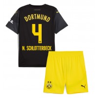 Dětský fotbalový dres Borussia Dortmund Nico Schlotterbeck #4 2024-25 Venkovní Krátký Rukáv (+ trenýrky)